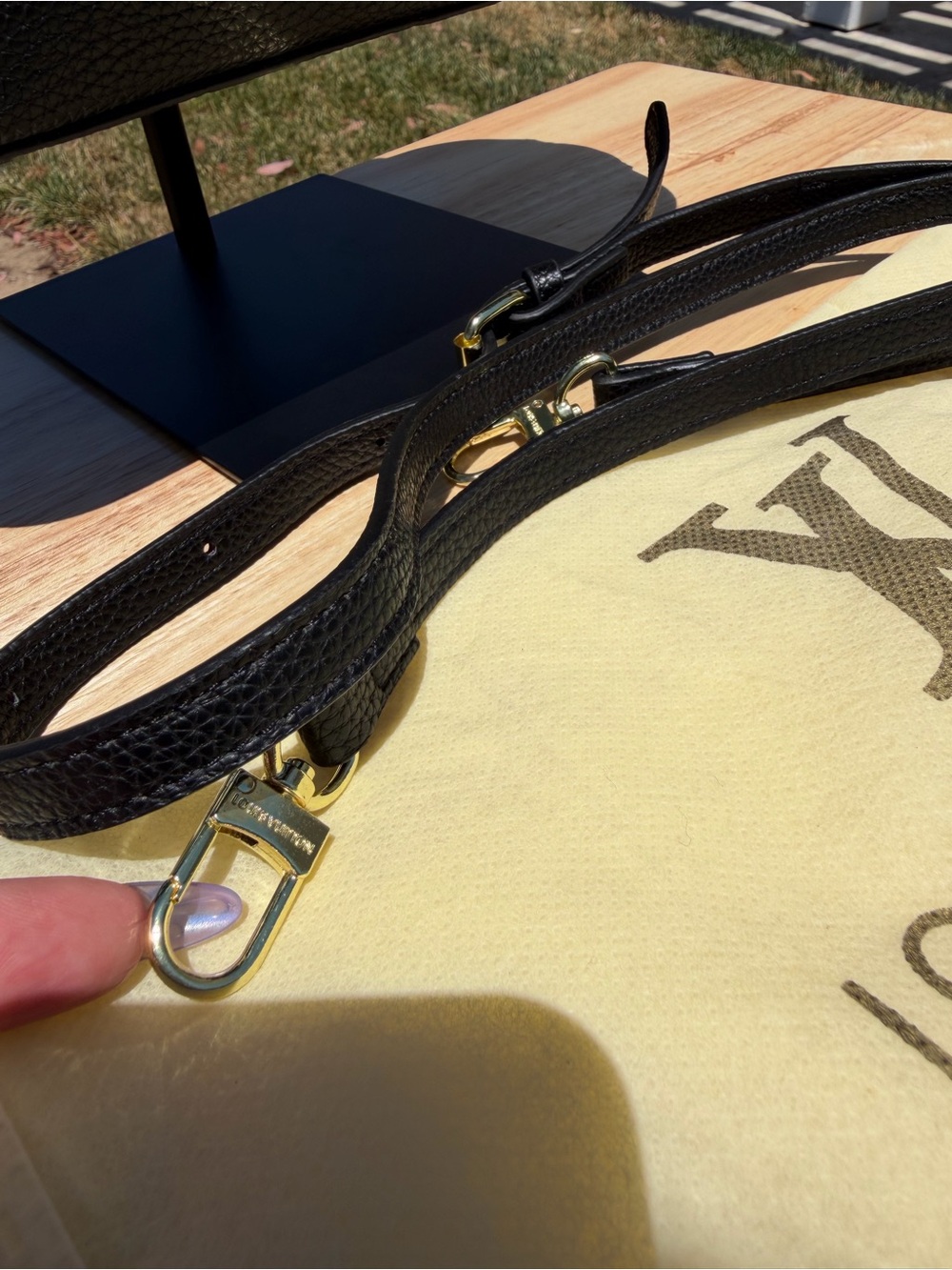✨COMING SOON✨ New LV Print Alma Empreinte BB Black Gold Embossed Monogram Bag - Picture 5 of 15